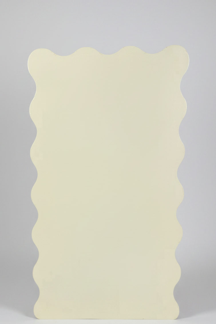 Wavy backdrop that's 7 feet high and 4 feet wide